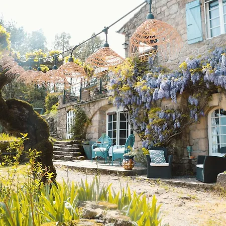 Campsite Idyllic Roulotte Les Assions