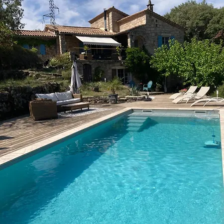 Idyllic Roulotte
